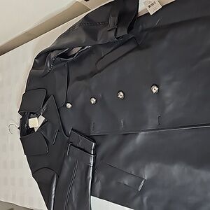 Beautiful double-breasted trench jacket.